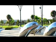 Escultura de acero inoxidable