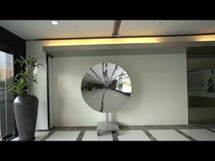 Escultura de acero inoxidable