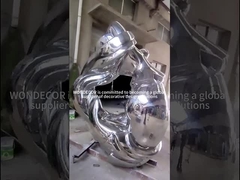 Escultura de acero inoxidable