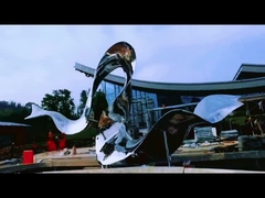 Escultura de acero inoxidable